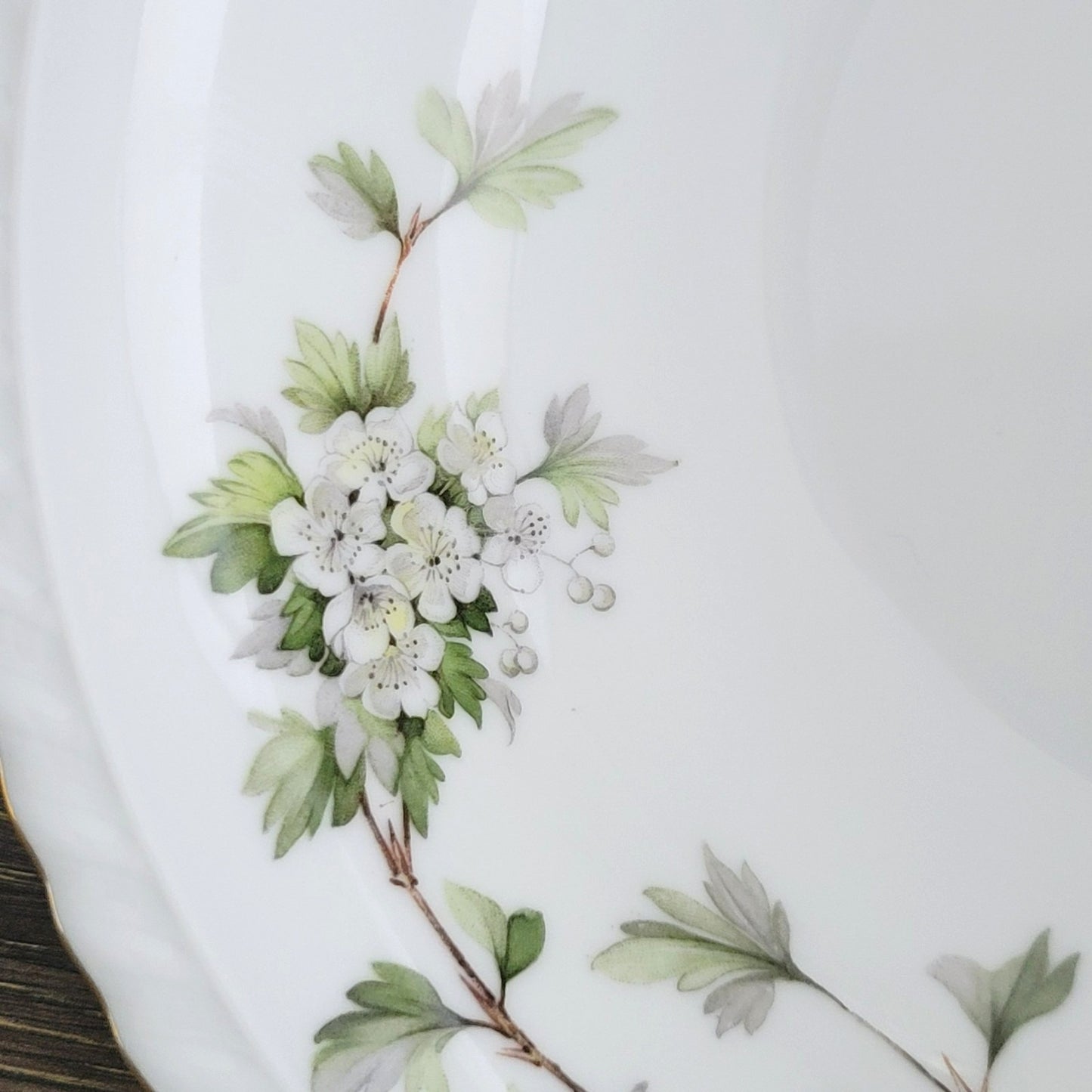 Franconia K&A Krautheim Hawthorn Serving Bowl, Gadroon Border, c.1964-75 Germany
