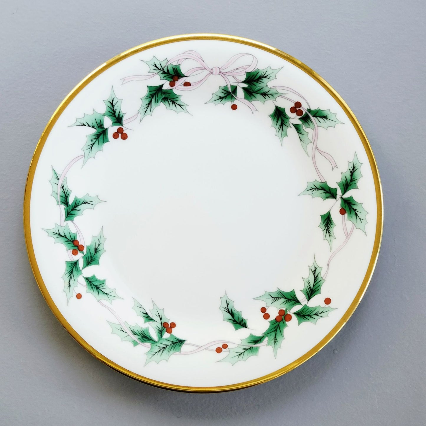 Mikasa Ribbon Holly Salad Plate, Japan Made