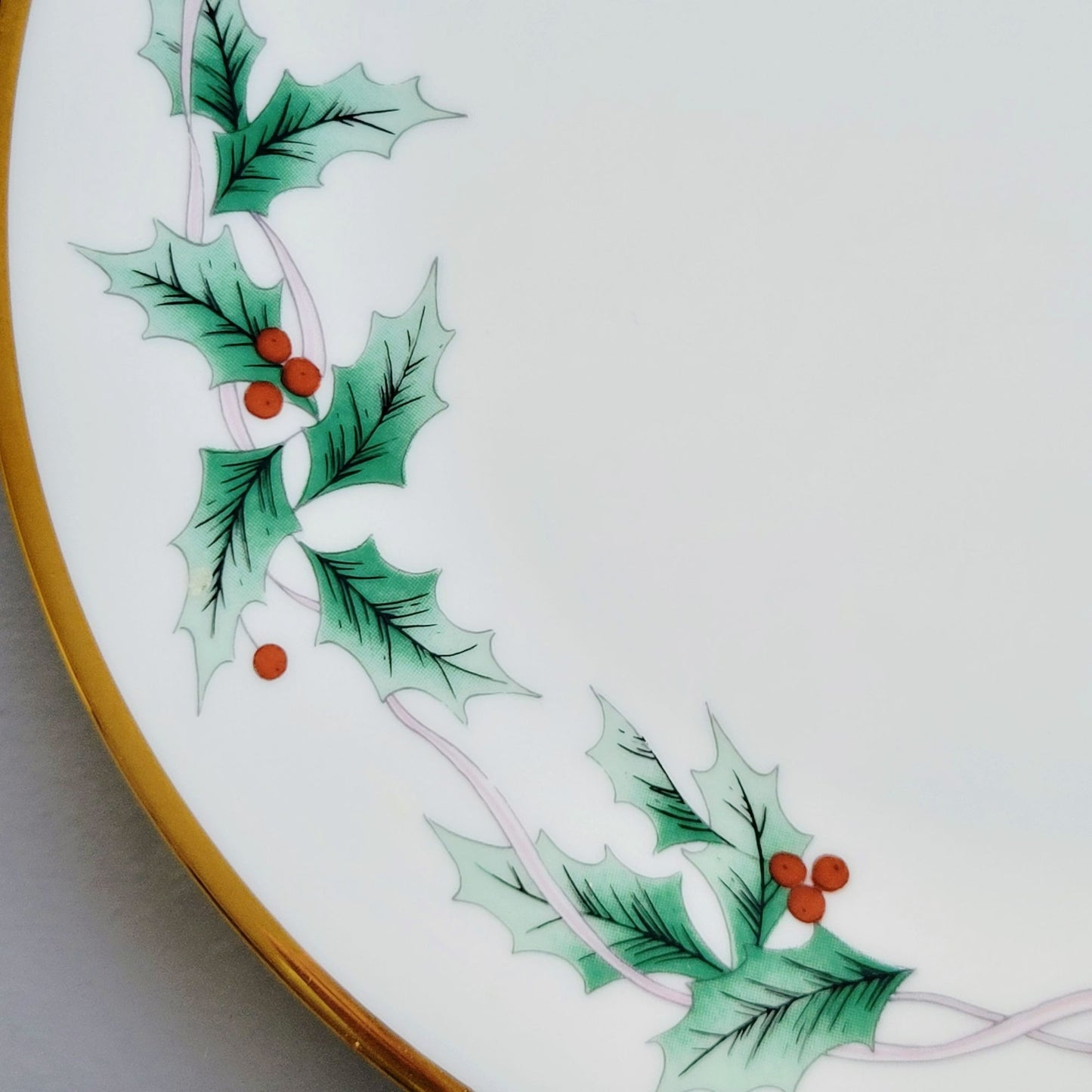 Mikasa Ribbon Holly Salad Plate, Japan Made