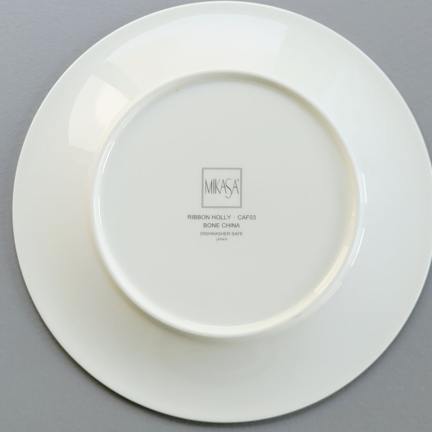 Mikasa Ribbon Holly Salad Plate, Japan Made