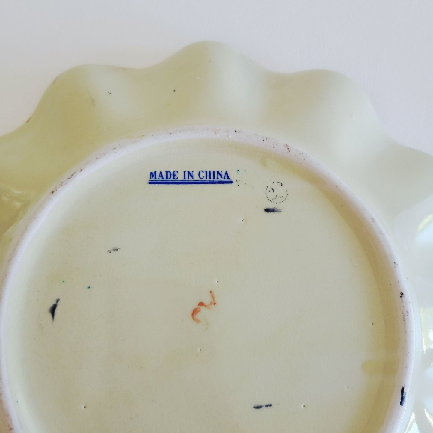Chinese Cloisonne Ruffle Edge Plate, Embossed Gold Leaf & Fruit