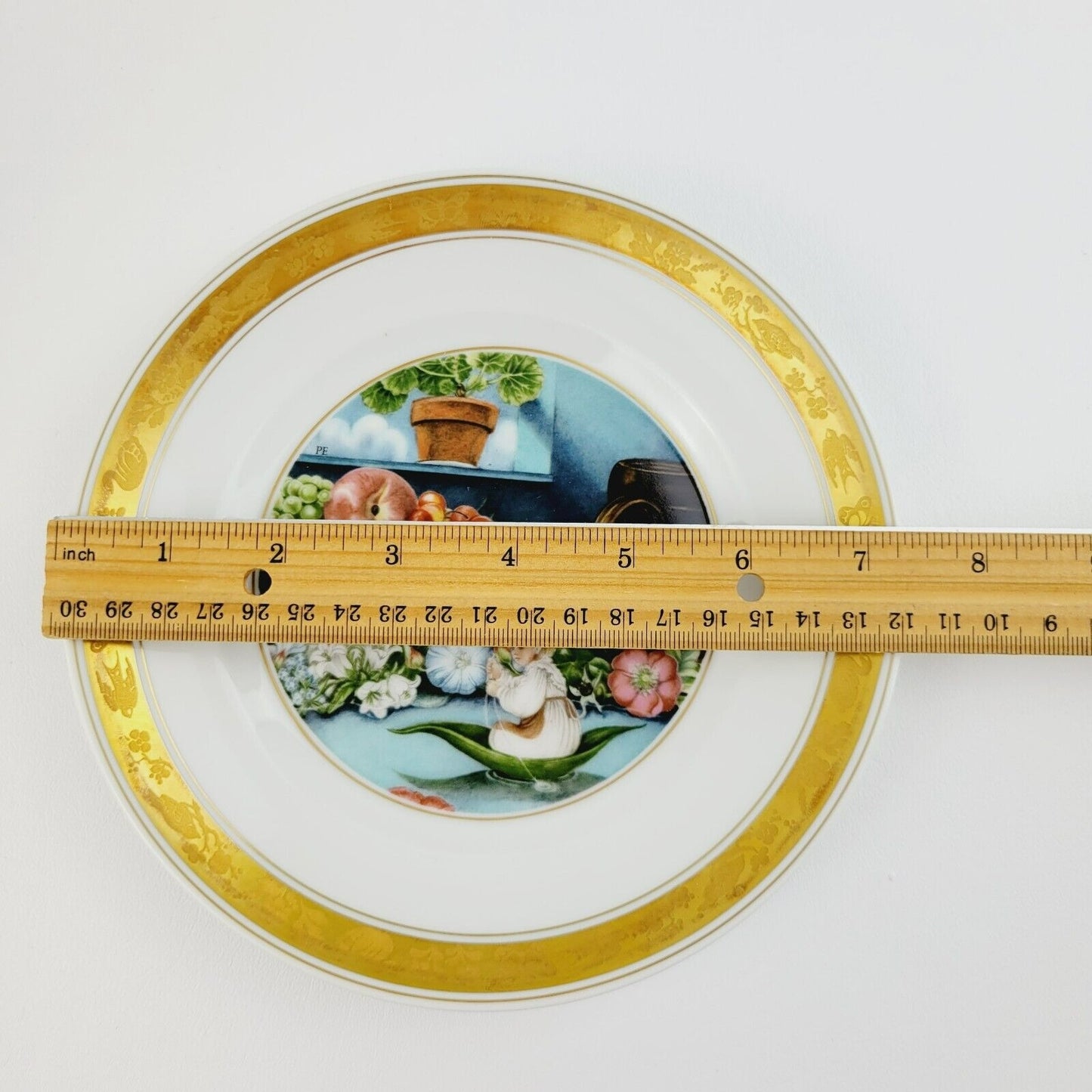 Royal Copenhagen Thumbelina Hans Christian Andersen Fairy Tale Story Plate, Gold Trim with Etched Design, c.1975-76 Denmark