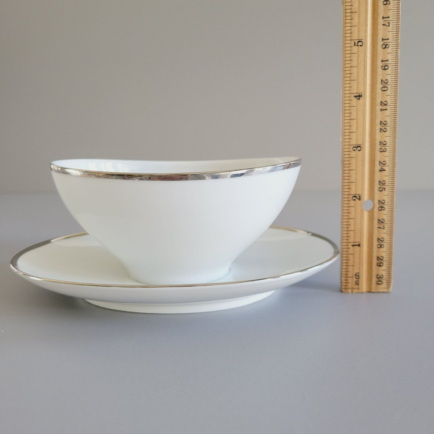 Johann Haviland White Gravy Boat & Underplate, c.1960s Germany