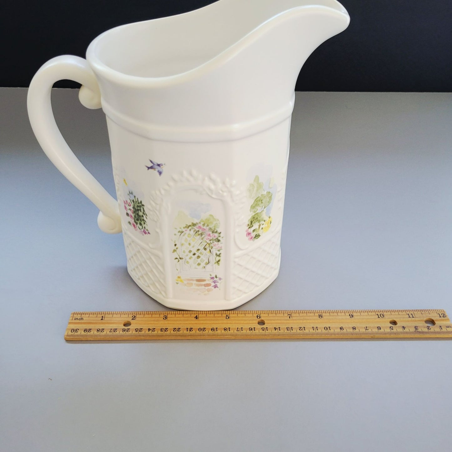 Pfaltzgraff Cape May Large Sculped Water Pitcher, c.1990s USA