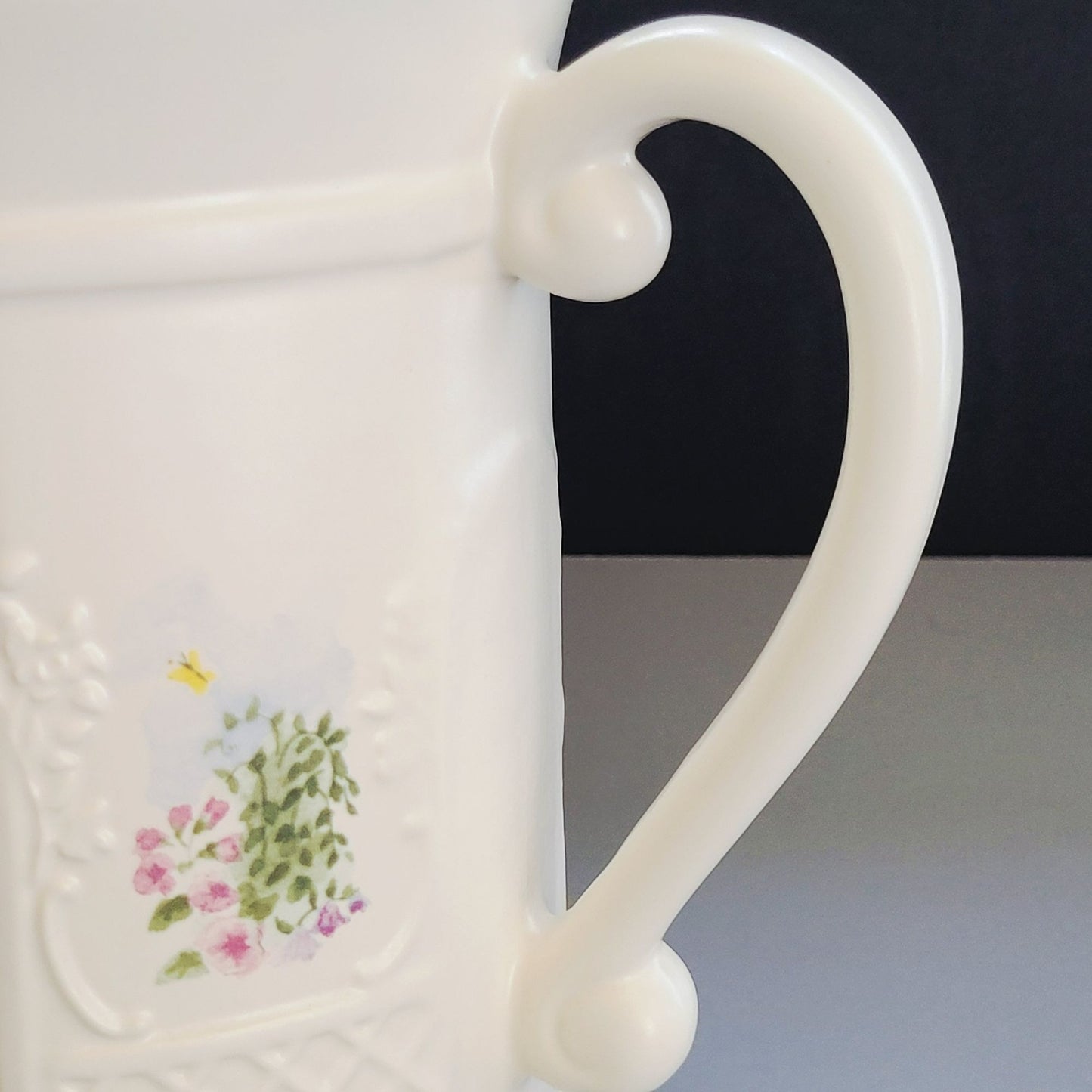 Pfaltzgraff Cape May Large Sculped Water Pitcher, c.1990s USA
