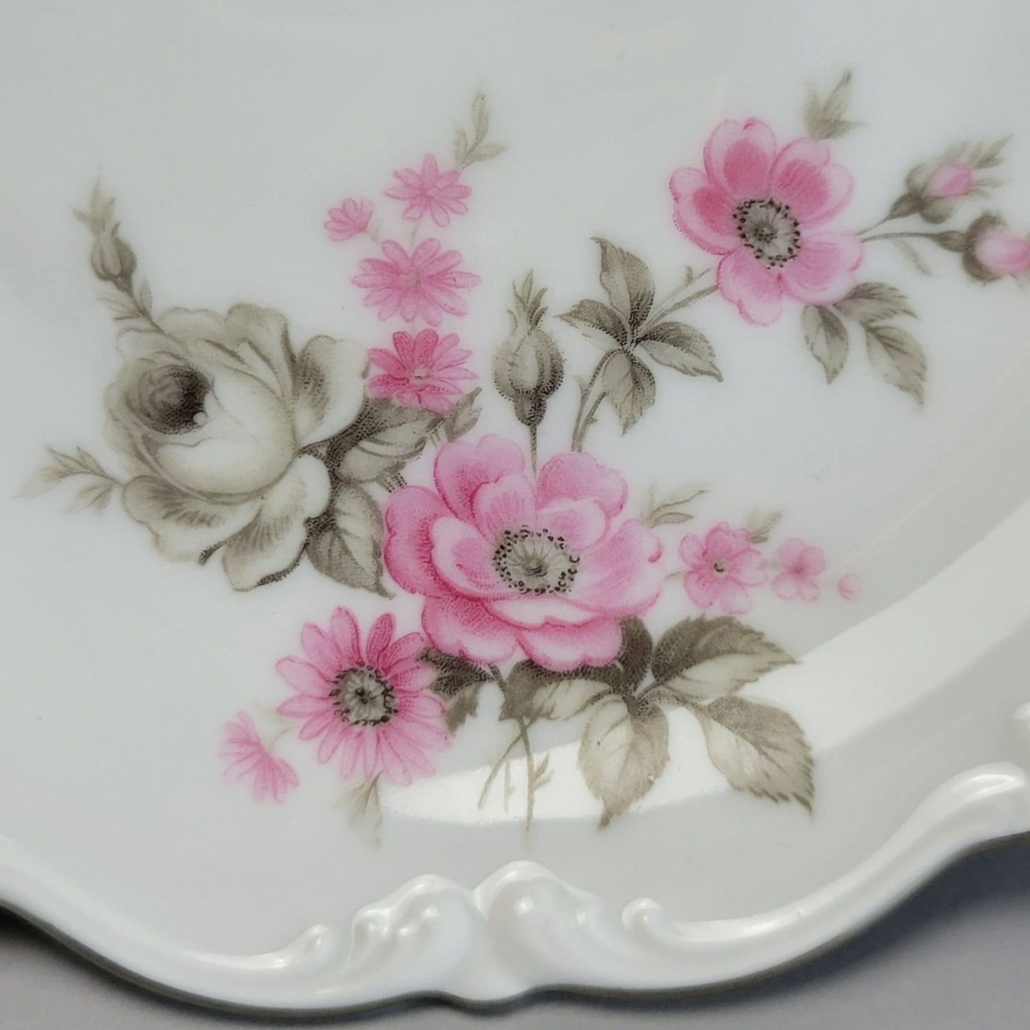 Tirschenreuth Picardy Bread Plate Set of 2, Platinum Trim, c.1969 Bavaria Germany