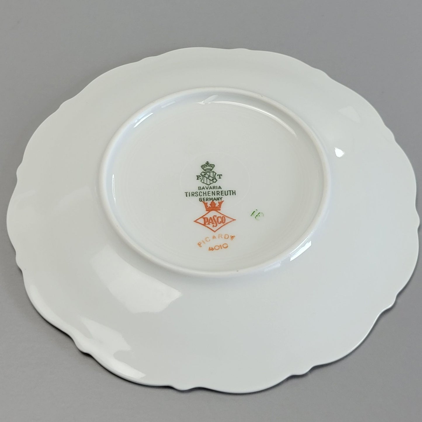 Tirschenreuth Picardy Bread Plate Set of 2, Platinum Trim, c.1969 Bavaria Germany