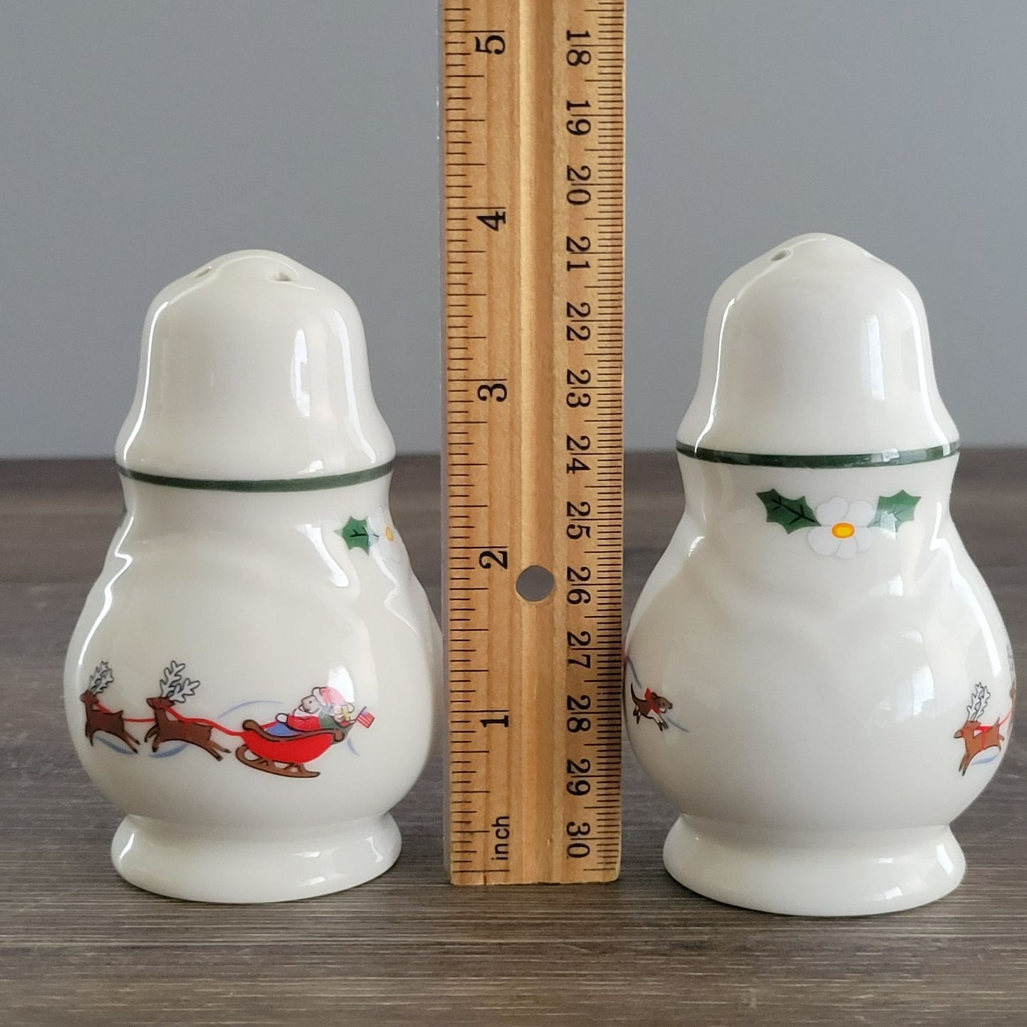 Pfaltzgraff Snow Village Salt & Pepper Shaker, c.1990s