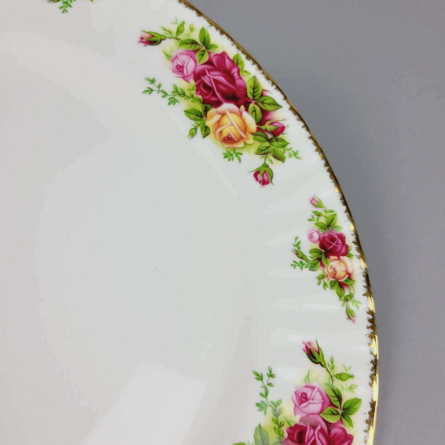 Royal Albert Old Country Roses Dinner Plate, Made in England