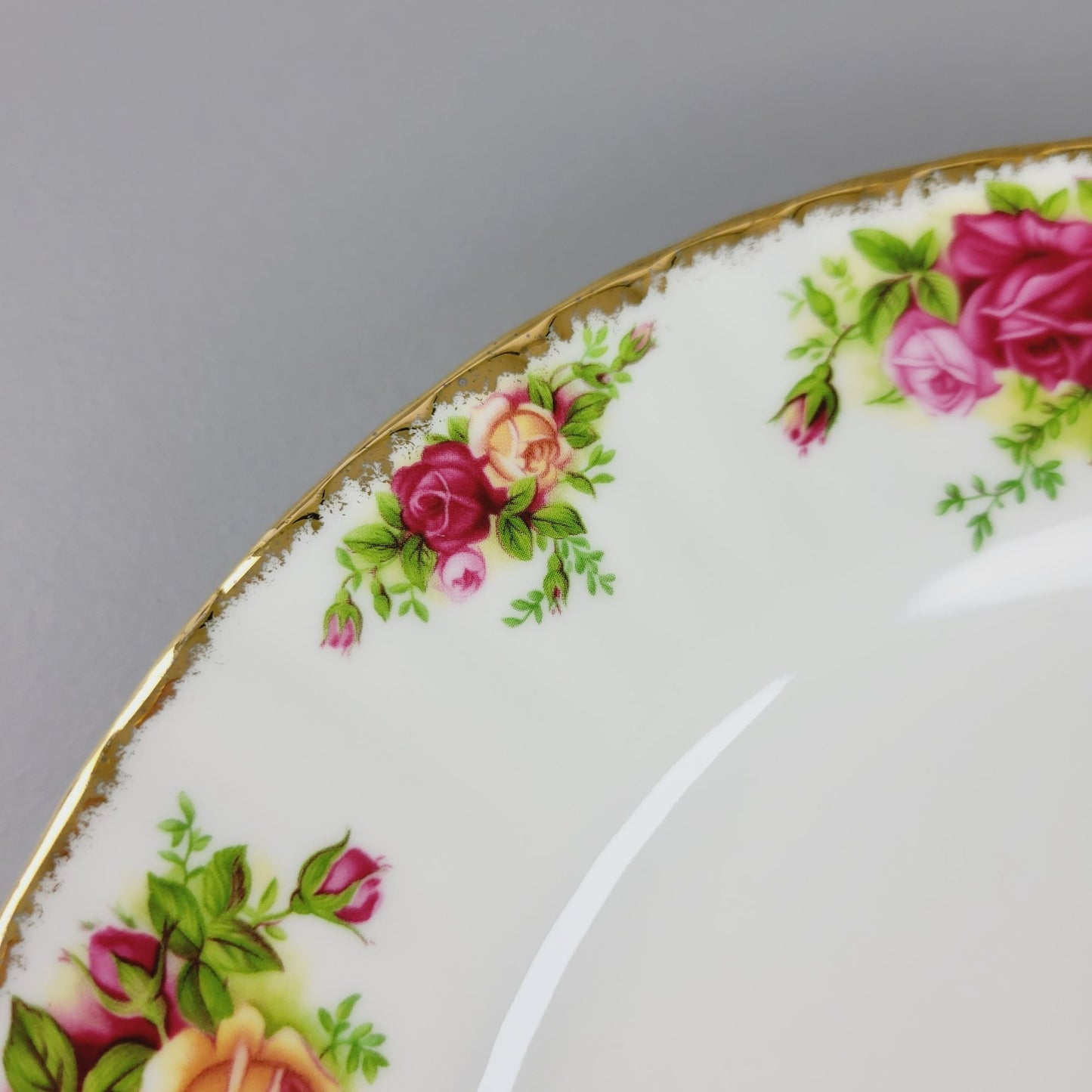 Royal Albert Old Country Roses Dinner Plate, Made in England