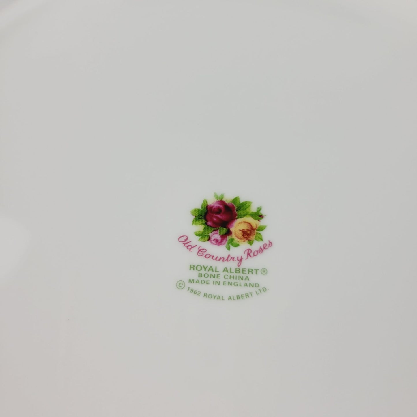 Royal Albert Old Country Roses Dinner Plate, Made in England