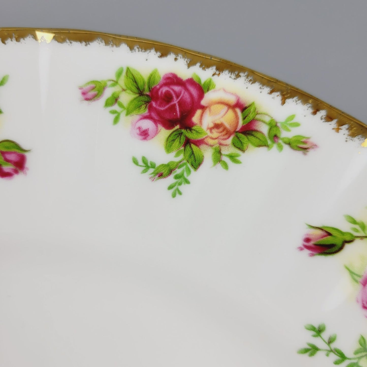 Royal Albert Old Country Roses Dinner Plate, Made in England