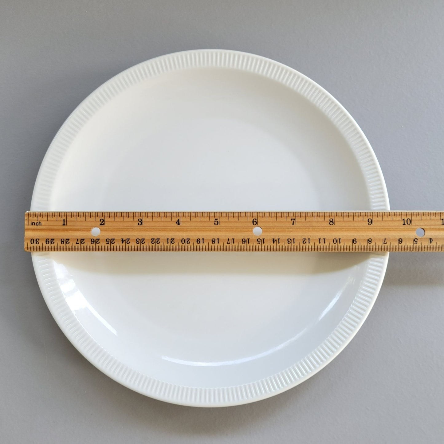 Arzberg Athena White Luncheon Plate, Ribbed Rim, c.1968-90 Germany