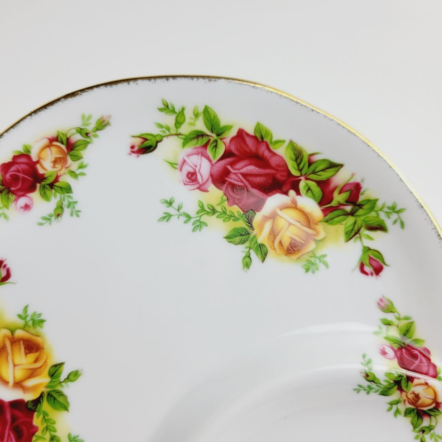 Royal Albert Dessert Snack Tray & Teacup Set, Old Country Roses Montrose