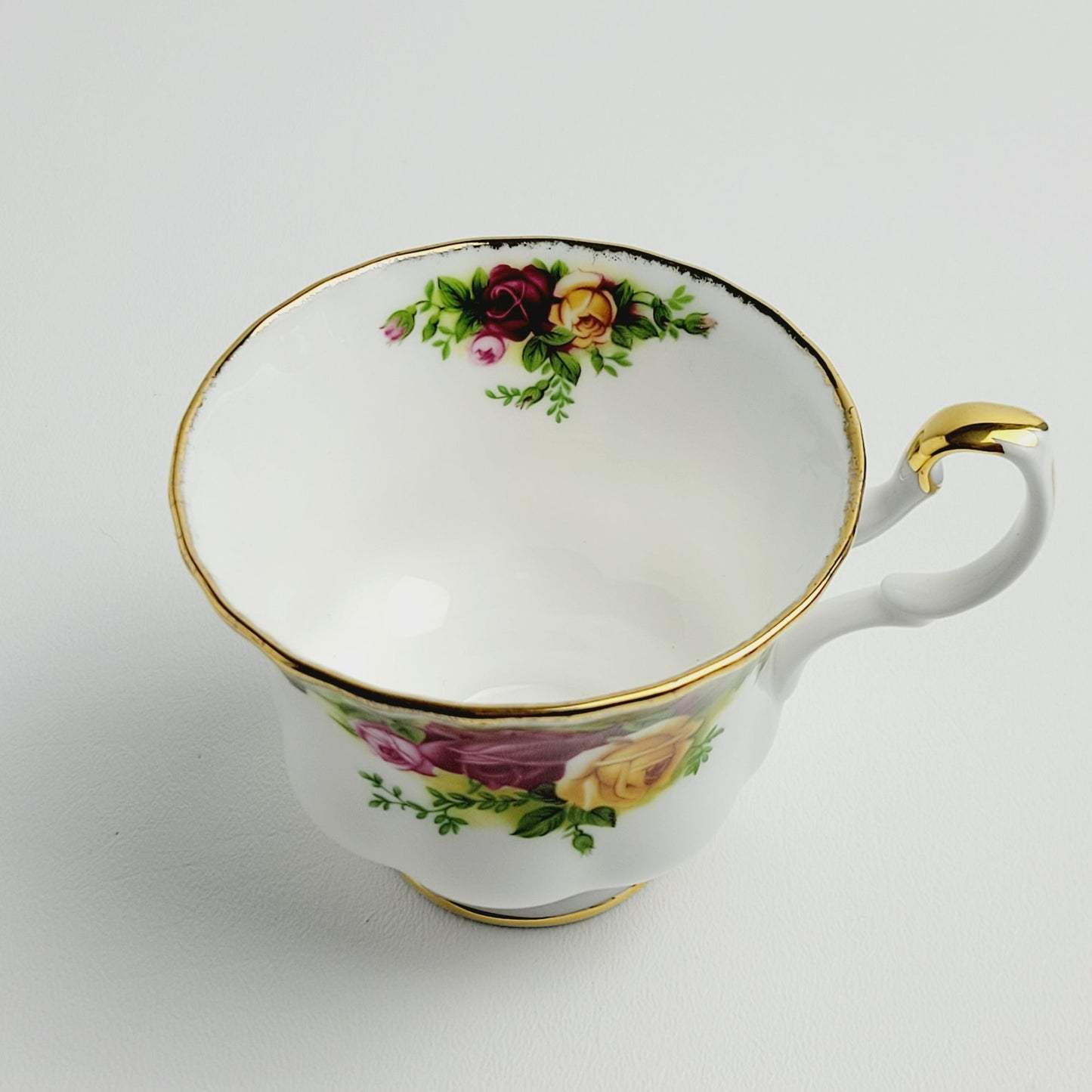 Royal Albert Dessert Snack Tray & Teacup Set, Old Country Roses Montrose