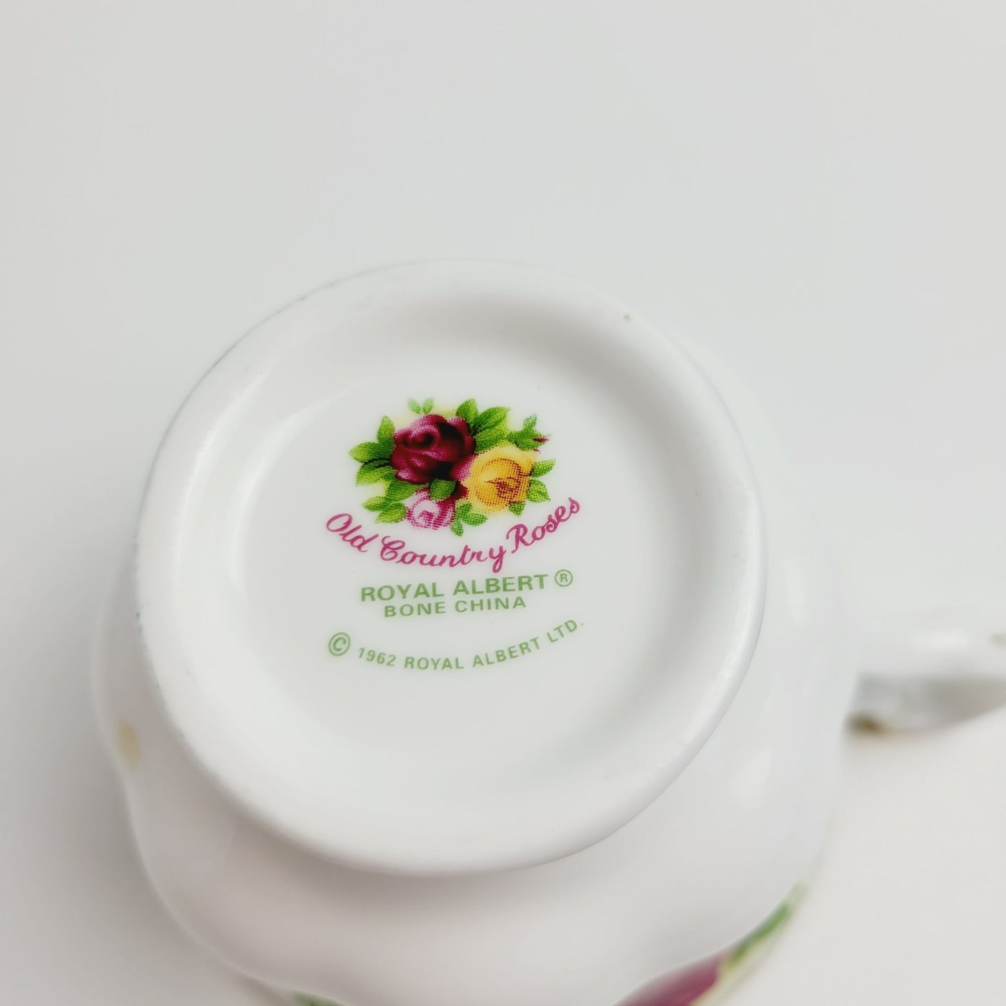 Royal Albert Dessert Snack Tray & Teacup Set, Old Country Roses Montrose