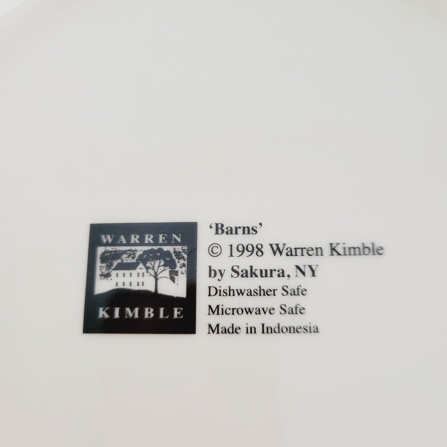 Warren Kimble Barns Dinner Plate by Sakura c.1998