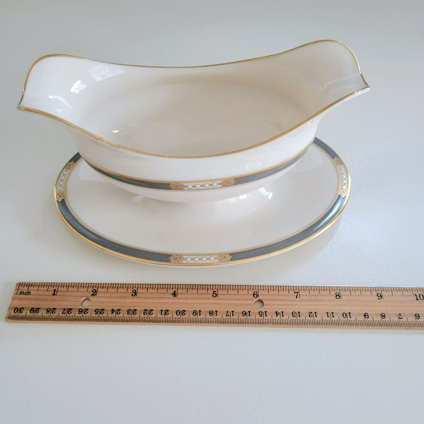 Lenox McKinley Gravy Boat, Presidential Collection, USA Made