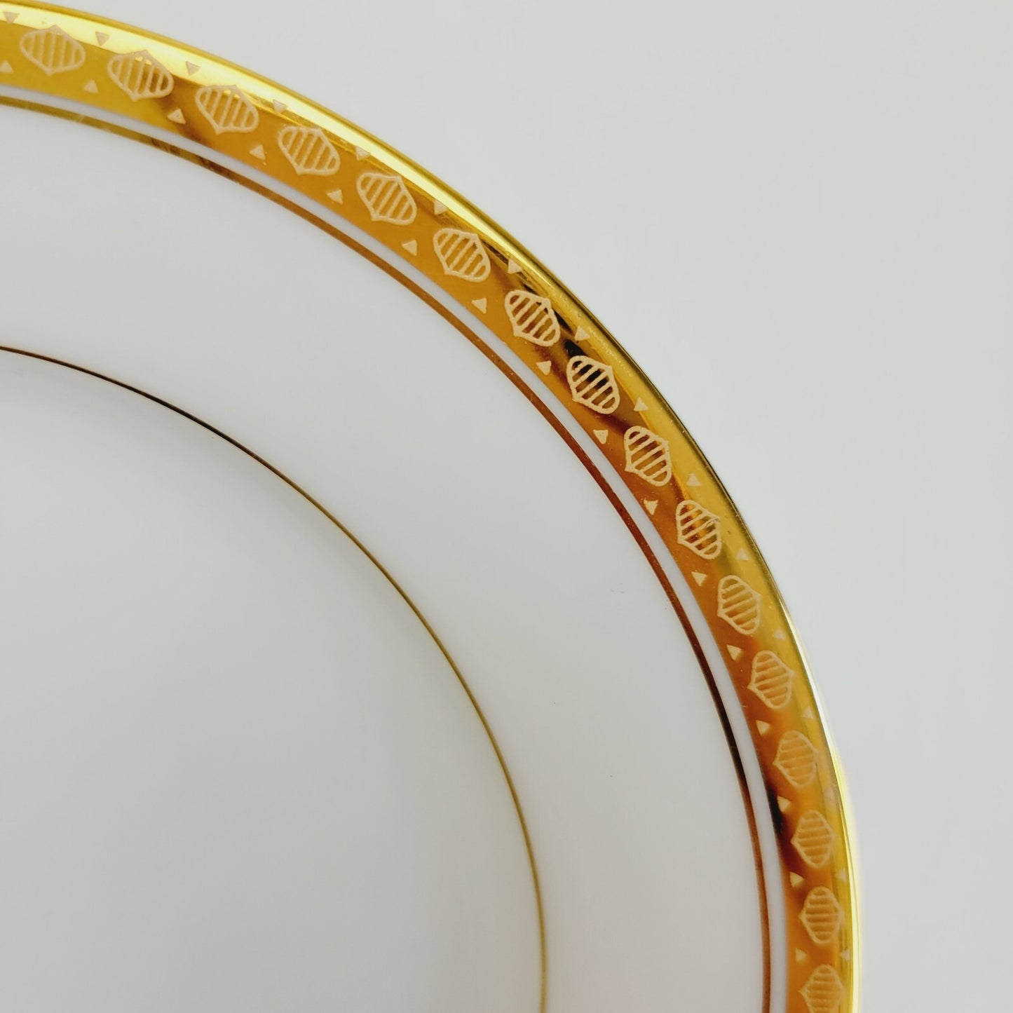 Noritake Richmond Bread Plate Set of 2, Gold Etched Trim