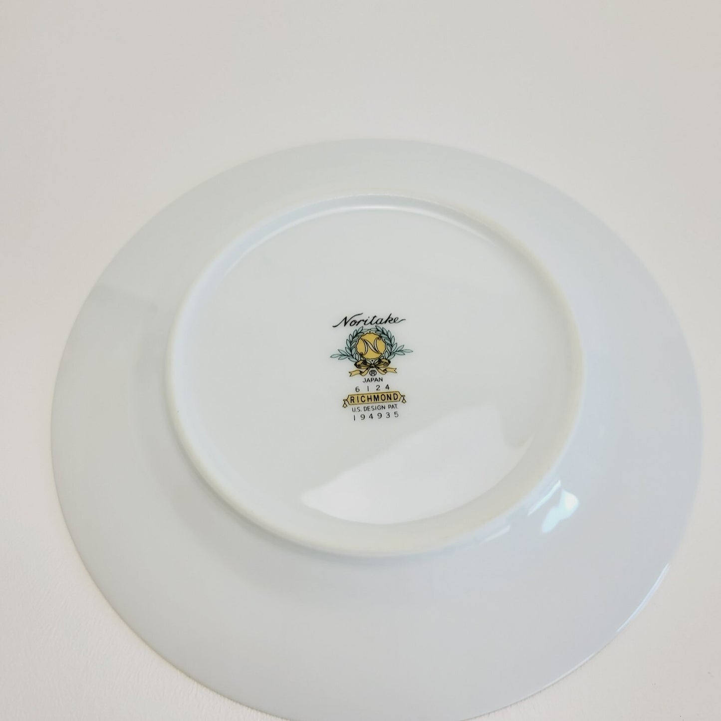 Noritake Richmond Bread Plate Set of 2, Gold Etched Trim
