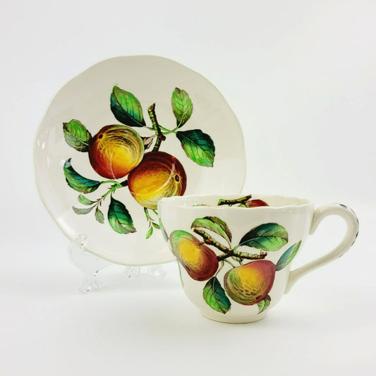 Spode Apple Teacup & Saucer, Embossed Scalloped Edge, c.1962-64 England