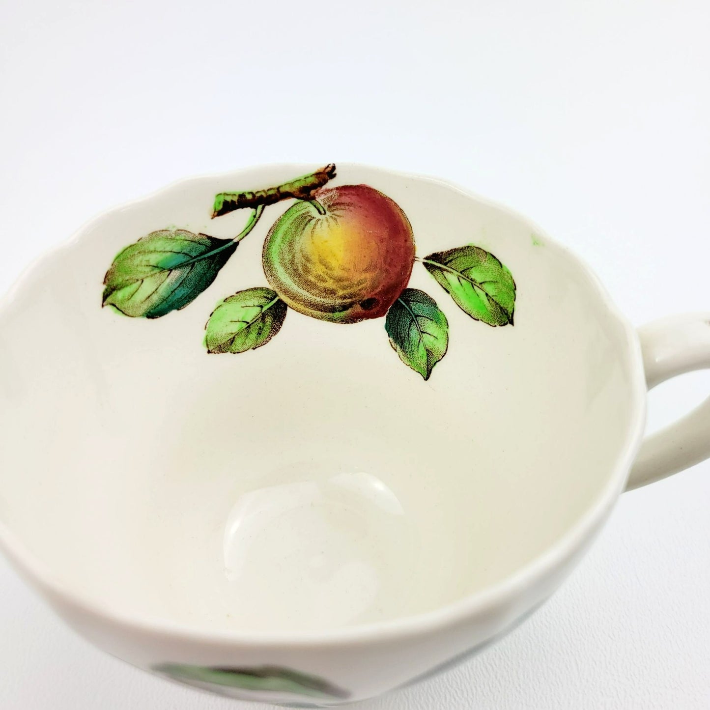 Spode Apple Teacup & Saucer, Embossed Scalloped Edge, c.1962-64 England