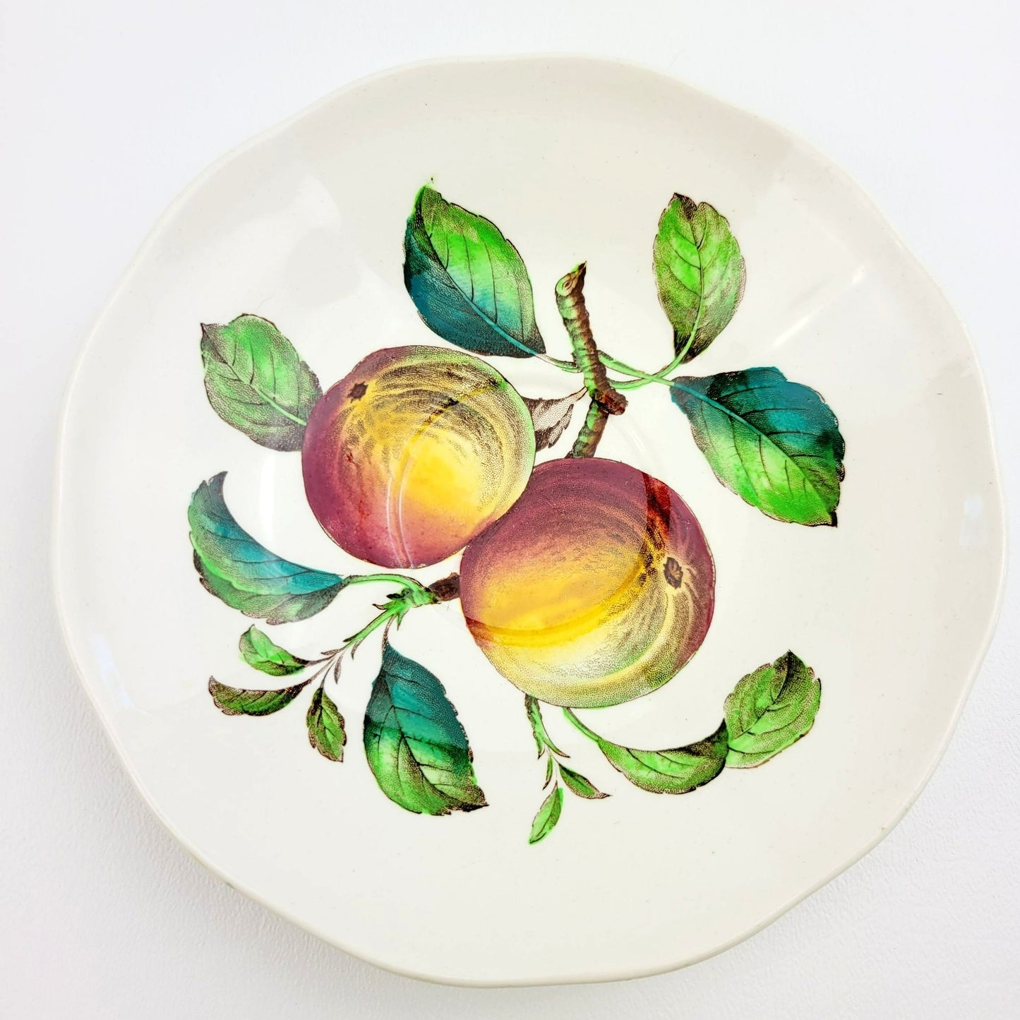 Spode Apple Teacup & Saucer, Embossed Scalloped Edge, c.1962-64 England