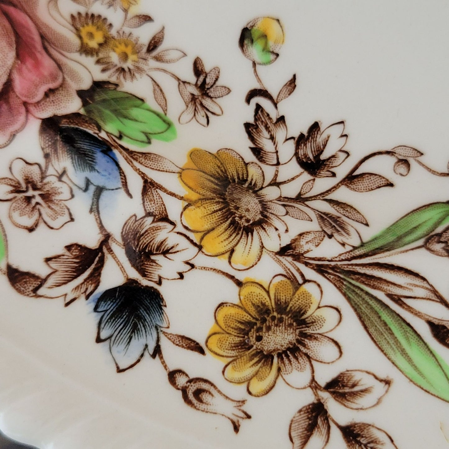 Johnson Brothers WindsorWare Dinner Plate, Margaret Rose Brown, c.1939-65 England