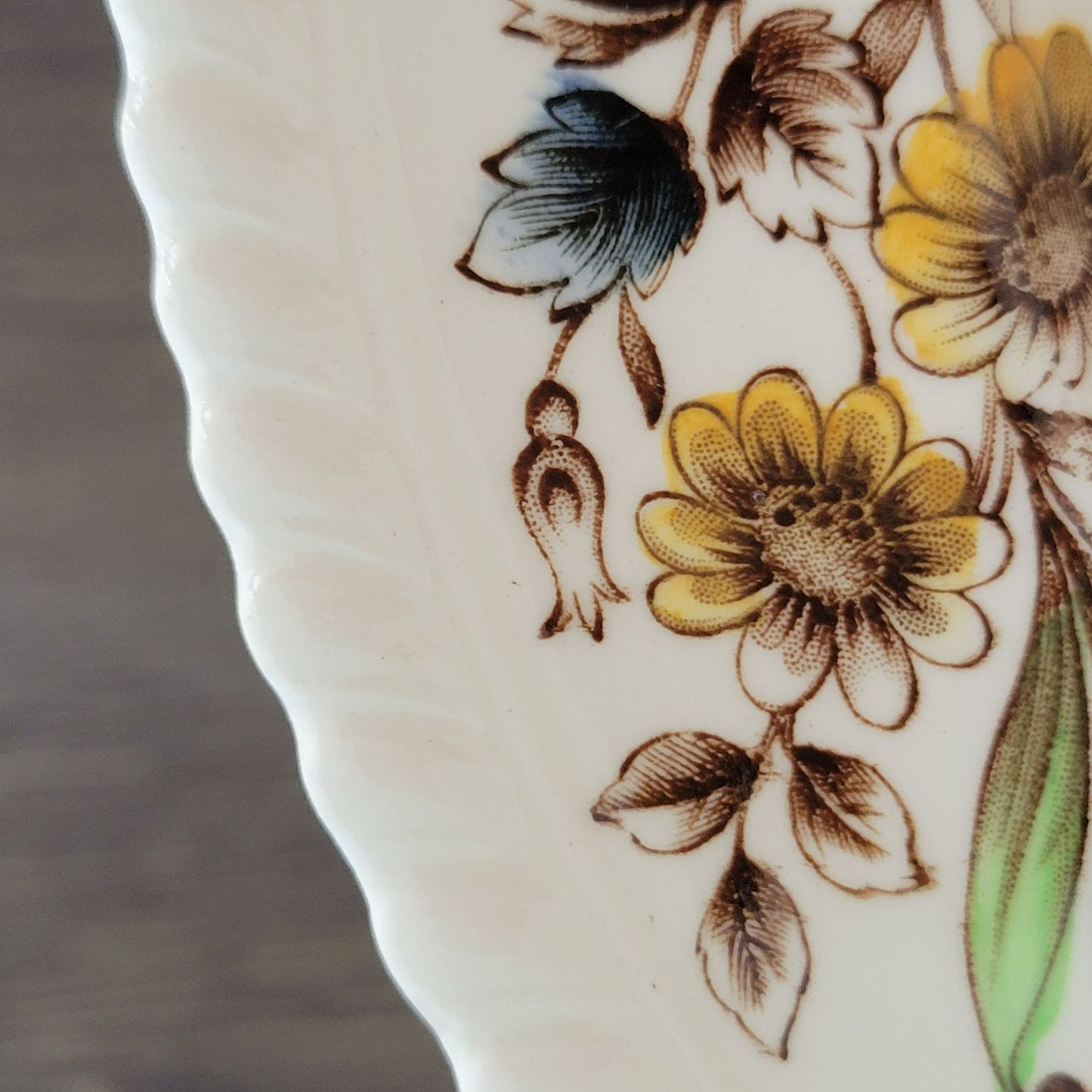 Johnson Brothers WindsorWare Dinner Plate, Margaret Rose Brown, c.1939-65 England
