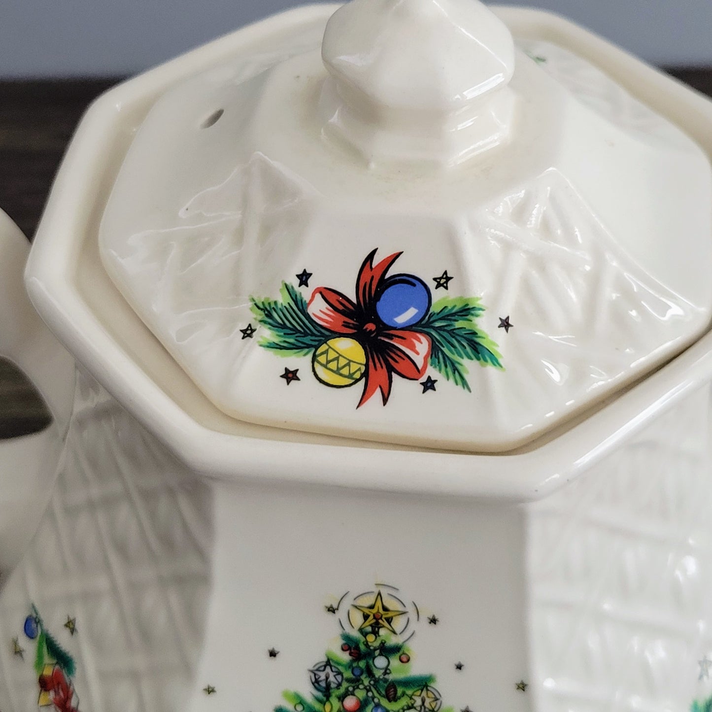 Sadler Christmas Eve Teapot, Made In England