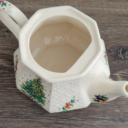 Sadler Christmas Eve Teapot, Made In England