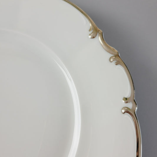 Hutschenreuther Revere Dinner Plate, Heavy Platinum Trim, Bavaria Germany