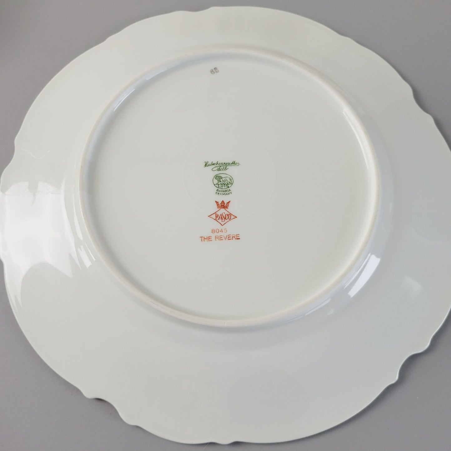 Hutschenreuther Revere Dinner Plate, Heavy Platinum Trim, Bavaria Germany