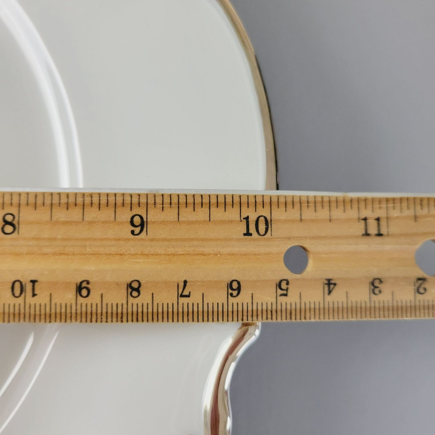 Hutschenreuther Revere Dinner Plate, Heavy Platinum Trim, Bavaria Germany