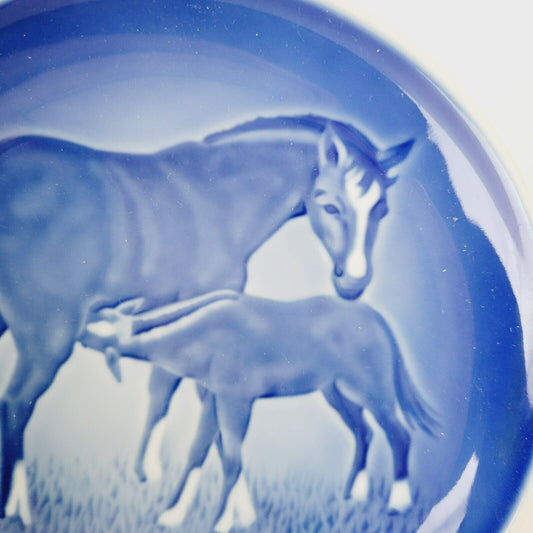 Vintage 1972 B&G Mothers Day Mors Dags Horse Plate Blue & White Decor, Made in Denmark