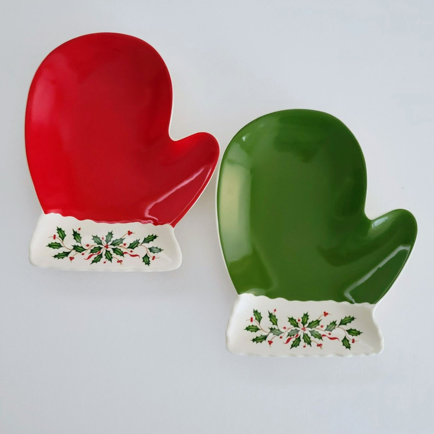 Lenox Holiday Mitten Party Plates Set Of 2 Red & Green, Christmas Candy Dishes