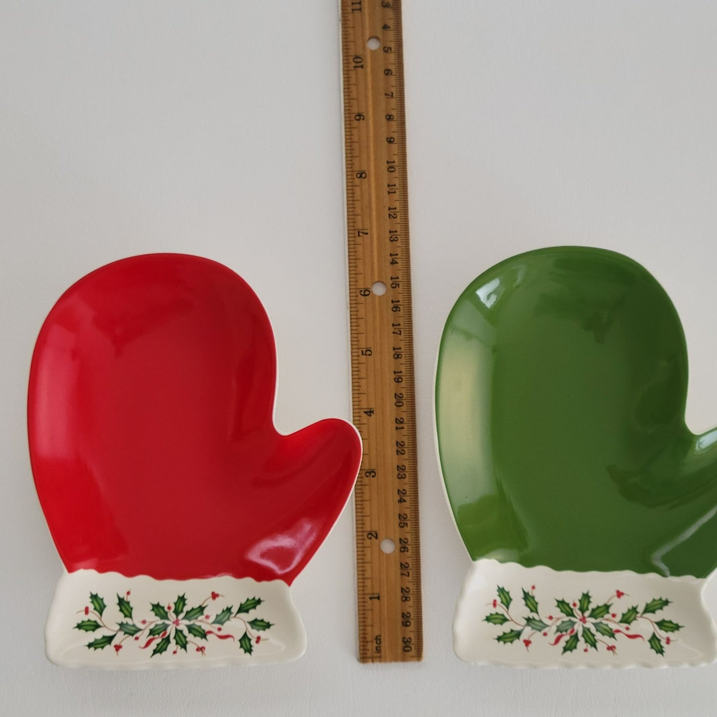 Lenox Holiday Mitten Party Plates Set Of 2 Red & Green, Christmas Candy Dishes