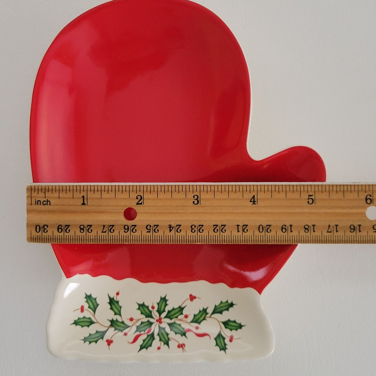 Lenox Holiday Mitten Party Plates Set Of 2 Red & Green, Christmas Candy Dishes