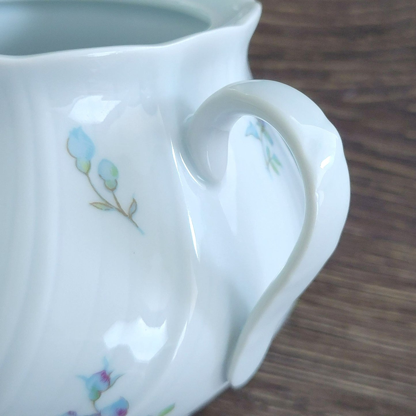 Bernardaud Limoges Gabrielle Sugar Bowl & Lid, Made in France