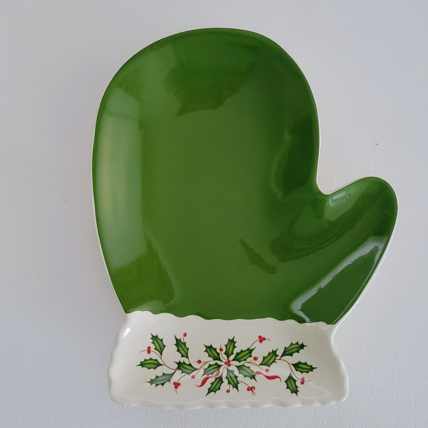 Lenox Holiday Mitten Party Plates Set Of 2 Red & Green, Christmas Candy Dishes