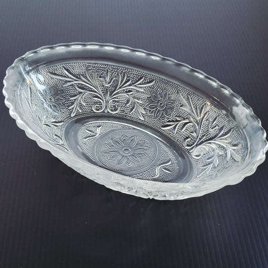 Anchor Hocking Sandwich Clear 8" Oval Serving Bowl, c.1940-60 USA