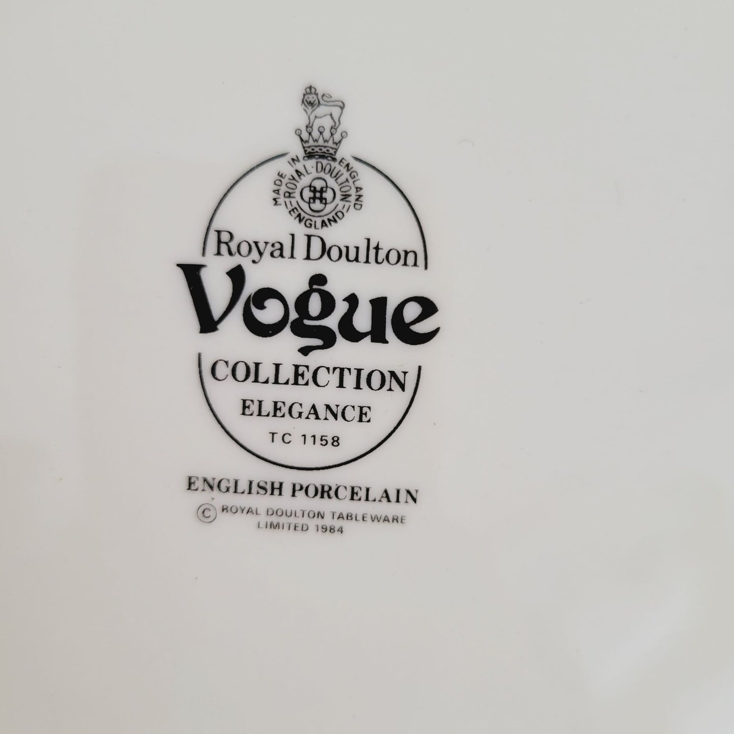 Royal Doulton Elegance 13" Serving Platter, c.1980s England