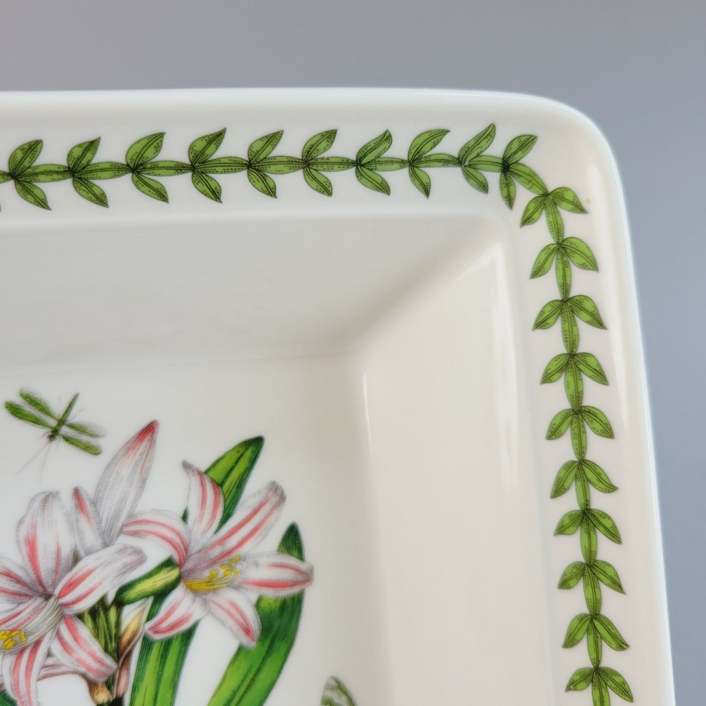 Portmeirion Botanic Garden Belladonna Lily 7" Low Square Bowl