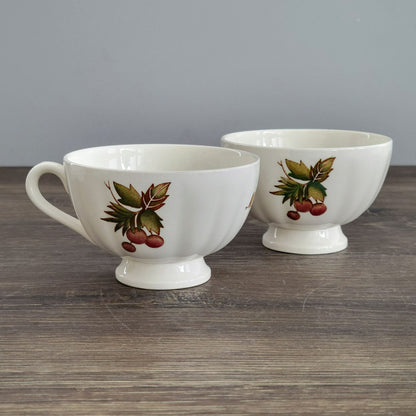 Wedgwood Drury Lane Teacup & Saucer, 2 Sets, c.1962-69 England
