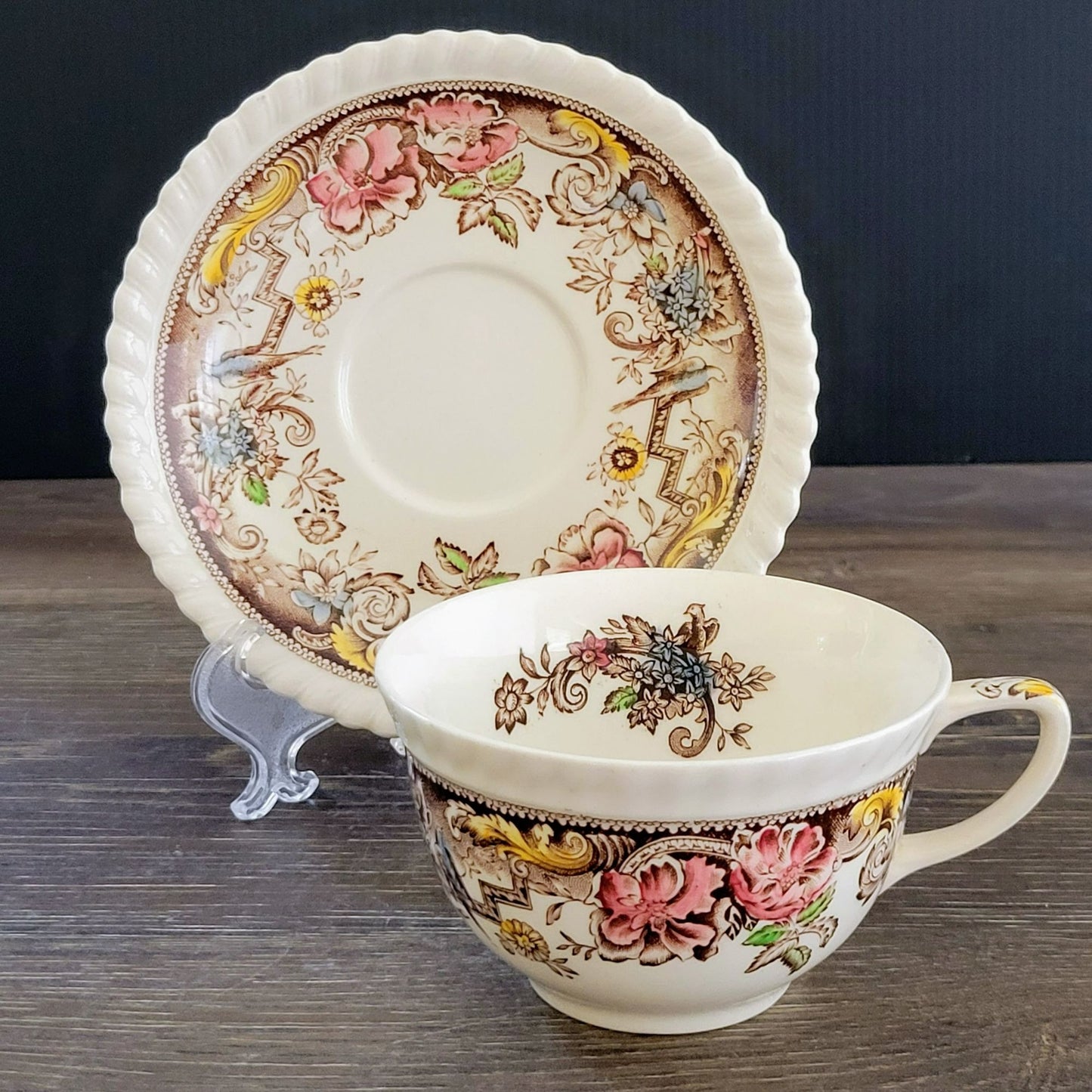 Johnson Bros Devonshire Teacup & Saucer, 2 Sets