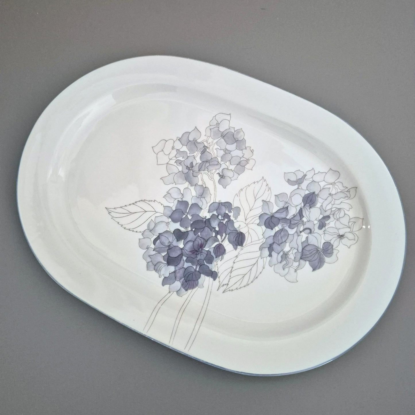 Block Spal "Hydrangea" 15" Oval Serving Platter, c.1982-91 Portugal
