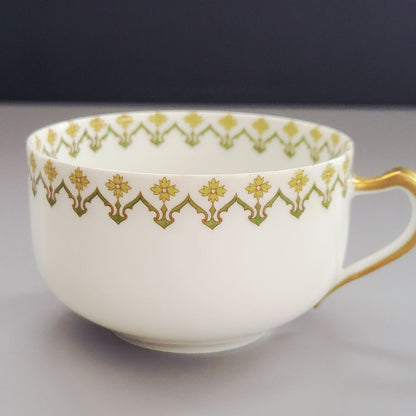 Haviland Teacup and Saucer, Schleiger 570d, c.1926-31 Limoges France