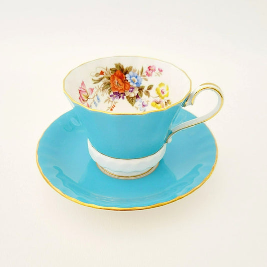Aynsley Robin Blue Teacup & Saucer, Wild Flower Bouquet Inside, Textured Base, Gold Trim, c.1960s England