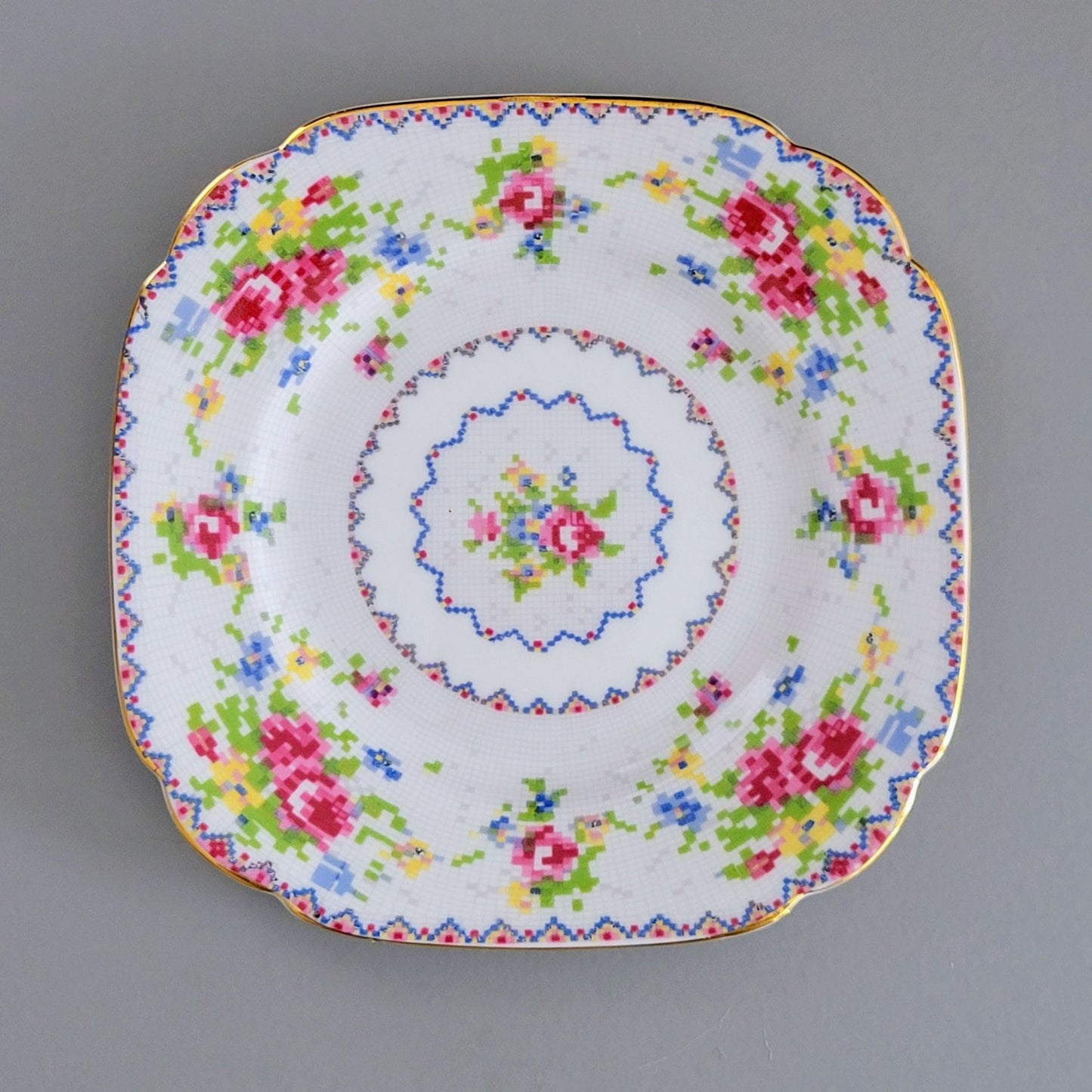 Royal Albert Petit Point Bread Plate, Set of 4, England c.1932-97