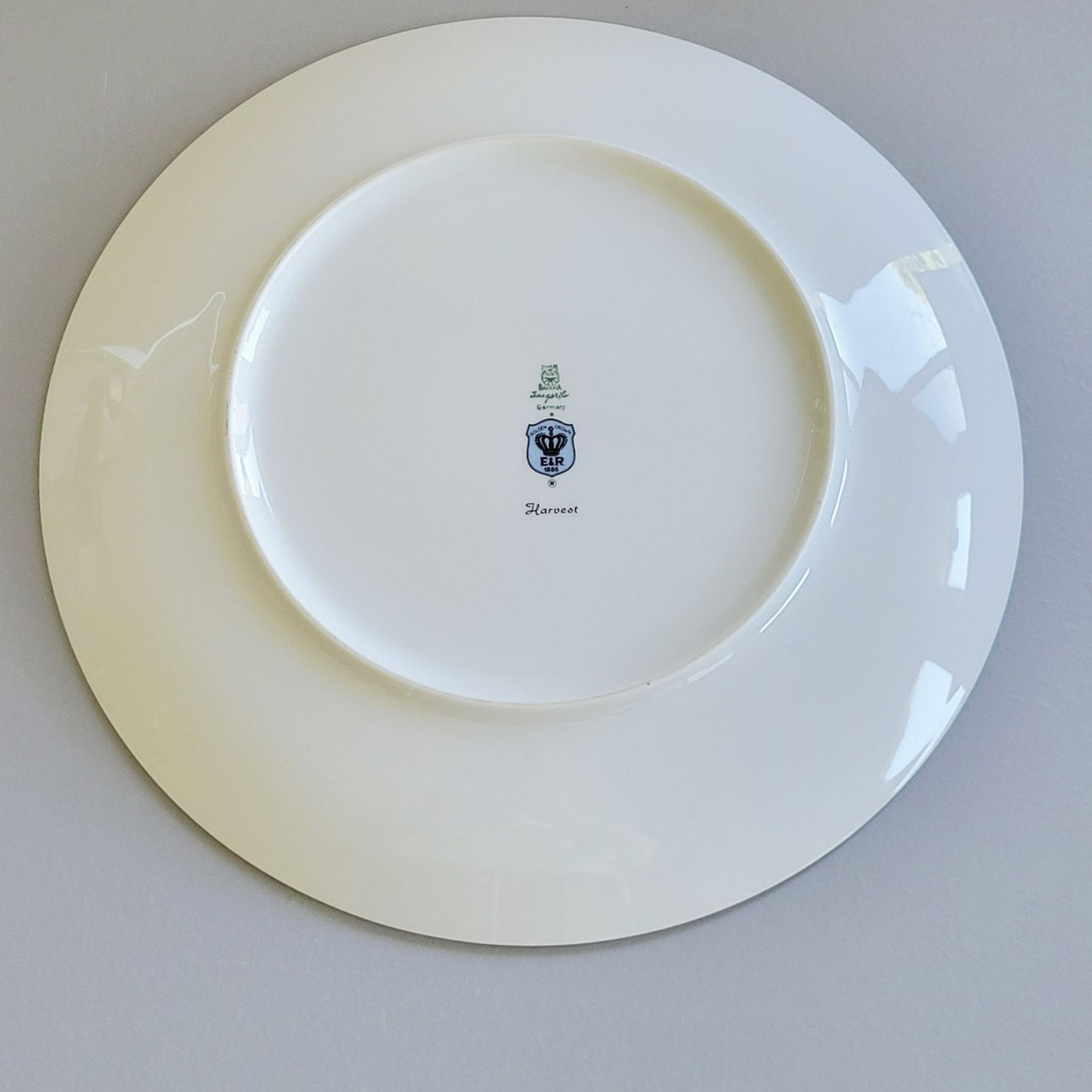 PM Jaeger & Co. Harvest Dinner Plate, Pineapple & Strawberry, c.1950-60 Bavaria Germany
